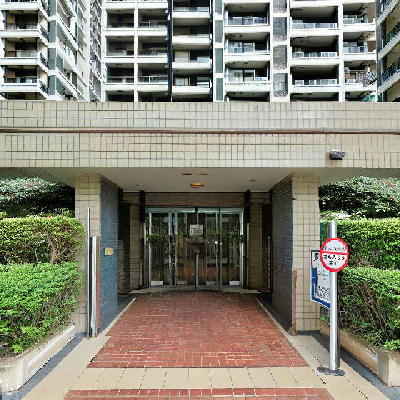立ち入り禁止のマンションの一例